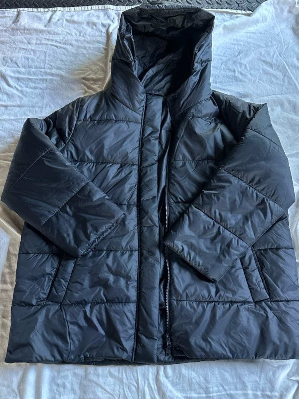 Eileen Fisher Puffer Jacket -Large
